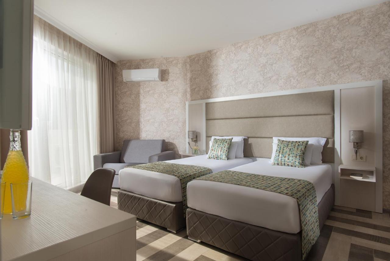 Marina Sands Bijou Boutique Is An Excellent Choice For Travelers Visiting Obzor Exteriör bild