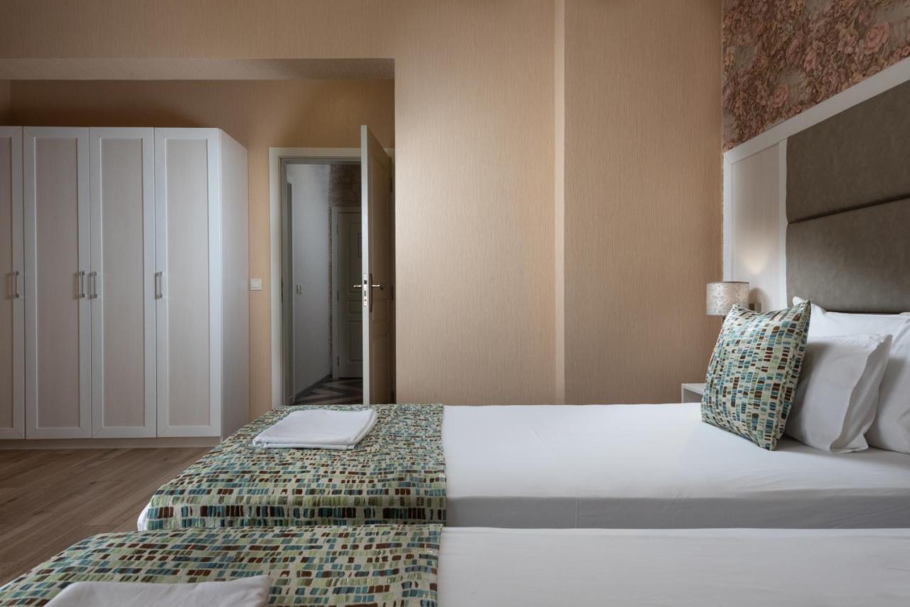 Marina Sands Bijou Boutique Is An Excellent Choice For Travelers Visiting Obzor Exteriör bild